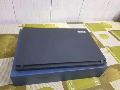 Laptop văn phòng 