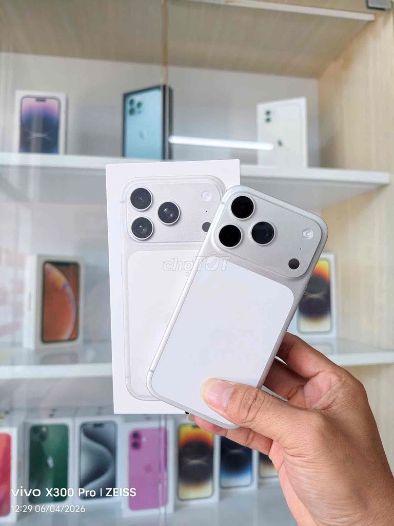IPHONE 17 PRO 256gb BẠC LƯỚT 99% PIN 100%. Mua bán Điện thoại tại Thành phố Cà Mau Cà Mau được đăng bởi NHAN APPLE hình 1
