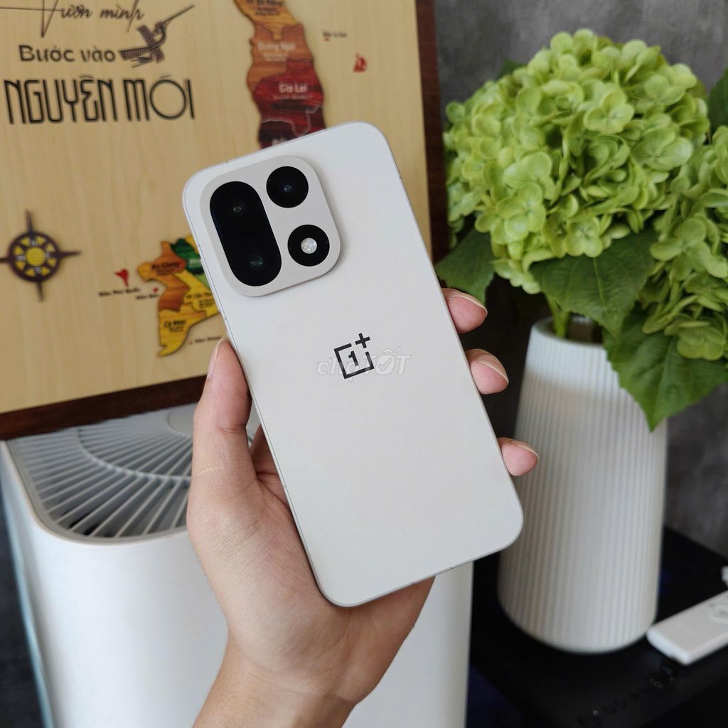 OnePlus 15 Quốc Tế (12/256GB) Fullbox 𝗚𝗢𝗣𝟬₫𝗚𝗜𝗔𝗢𝗟𝗨𝗨. Mua bán Điện thoại tại Quận Ninh Kiều Cần Thơ được đăng bởi DI ĐỘNG BULL hình 1