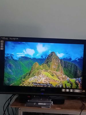 Tivi LCD 32 Ko mạng.rất đẹp và bền