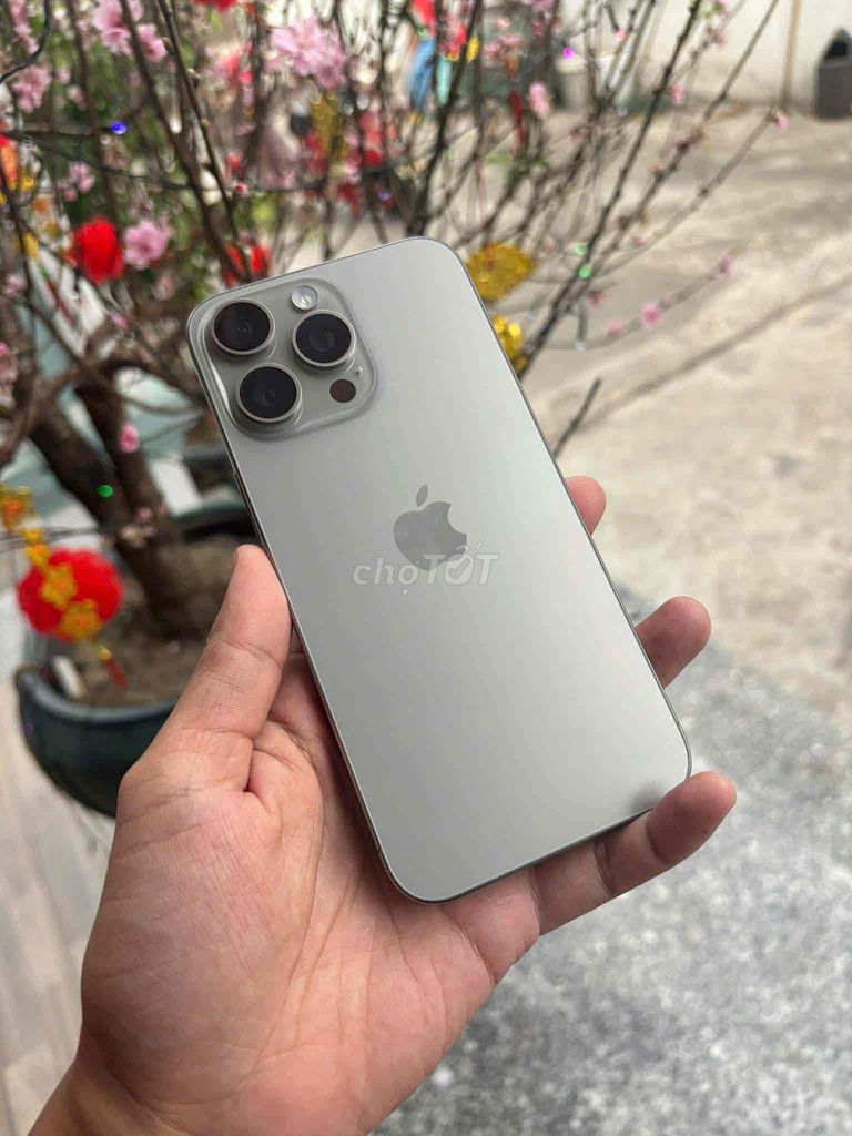 iPhone 15 Pro Max 256GB Titan tự nhiên LL/A. Mua bán Điện thoại tại Huyện Thuỷ Nguyên Hải Phòng được đăng bởi Thắng hình 1