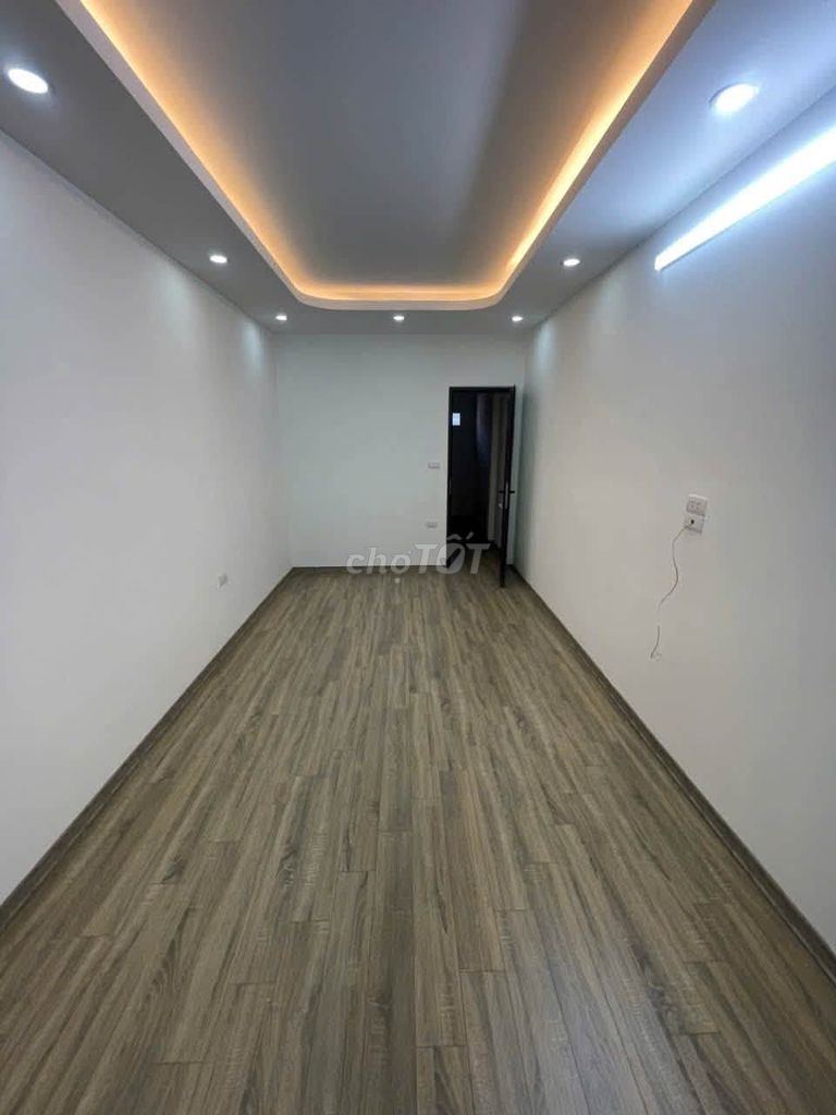 Дом в аренду Linh Nam, 4 спальни, 9 евро/месяц