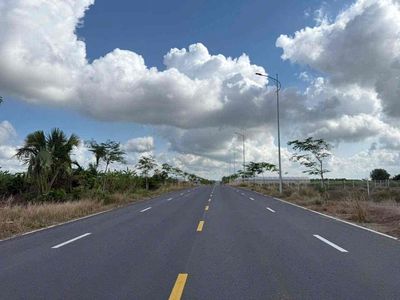 Bán đất mặt tiền đường 4 làn xe , giá chỉ bằng đất trong hẻm ở Đất Đỏ. Mua bán đất tại Huyện Đất Đỏ Bà Rịa - Vũng Tàu được đăng bởi trần khánh duy