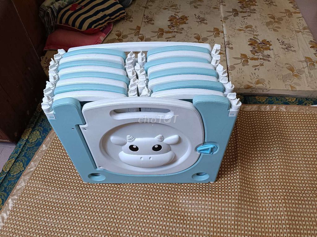 Cũi quây nhựa Xanh dương, trắng cho bé. Mua bán Mẹ và bé tại Quận Hoàng Mai Hà Nội được đăng bởi Dũng Nguyễn Việt hình 1