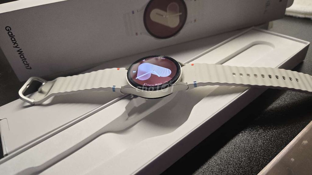 Samsung Galaxy Watch7 40mm Trắng Đã sử dụng. Mua bán Thiết bị đeo thông minh tại Quận 10 Tp Hồ Chí Minh được đăng bởi Malossi hình 1