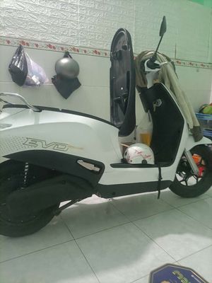Xe máy điện VinFast EVO GRAND Trắng
