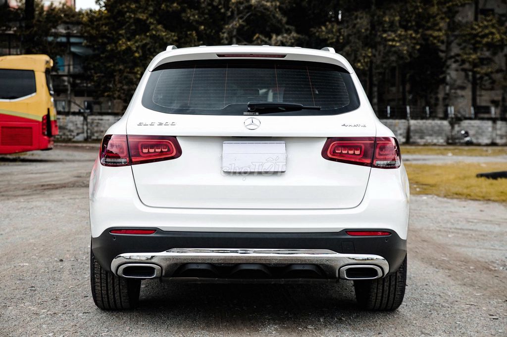 MERCEDES-BENZ GLC 200 4MATIC 2023. Mua bán Ô tô tại Quận Gò Vấp Tp Hồ Chí Minh được đăng bởi Đoàn Thuận hình 8
