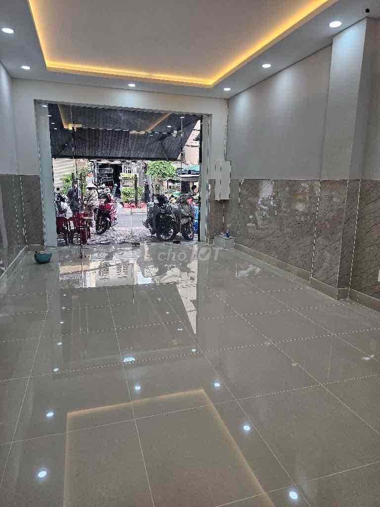 Bán nhà đẹp MTKD sầm uất Bông Sao, khu ẩm thực đêm Q.8, 70m2, SHR.