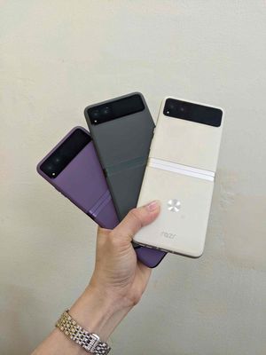 Motorola Razr 40s (8/256gb) nguyên zin | trả góp. Mua bán Điện thoại tại Quận 11 Tp Hồ Chí Minh được đăng bởi Thành Đạt Quận 11