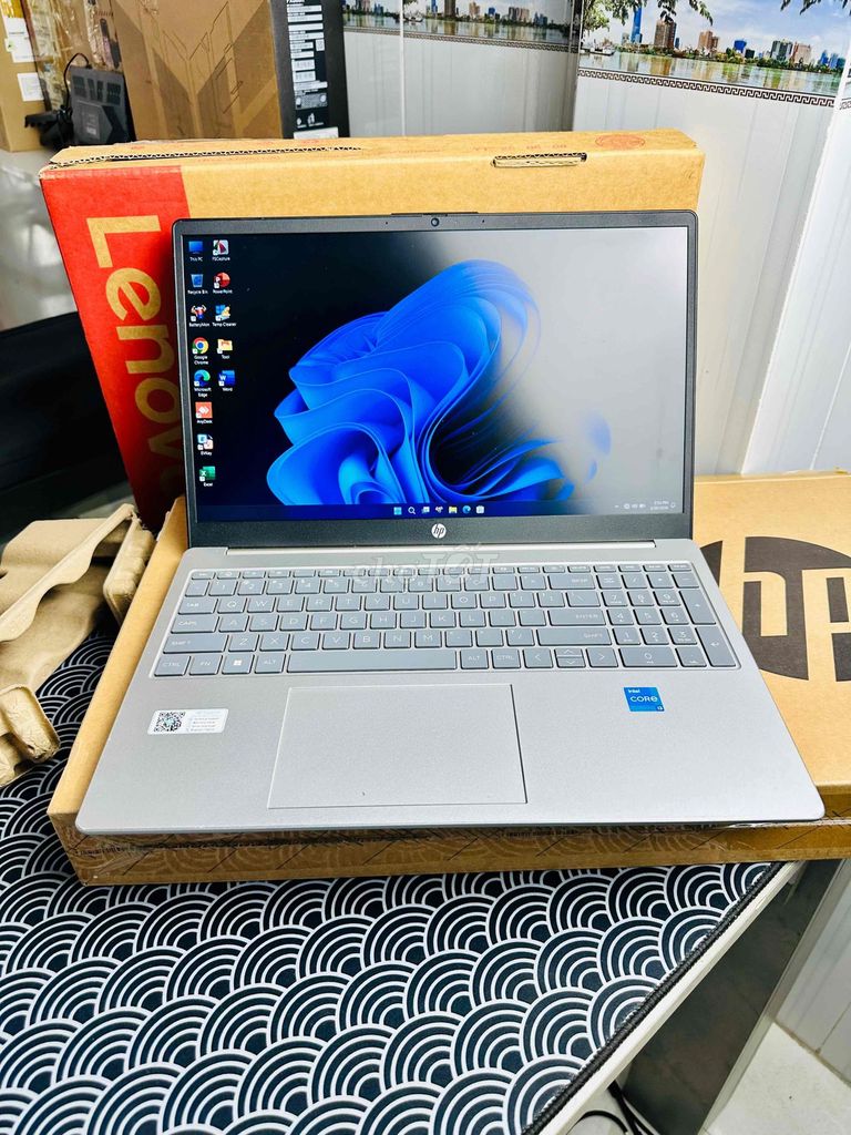 HP 15-fd0306TU i3-1315U 8GB/512GB full box 99%. Mua bán Laptop tại Quận Ninh Kiều Cần Thơ được đăng bởi Lap Us  hình 1