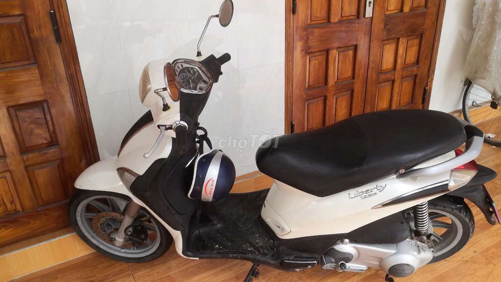 Piaggio Liberty Trắng đã qua sử dụng. Mua bán Xe máy tại Thị xã Hương Trà Thừa Thiên Huế được đăng bởi Xa Cáck Xa hình 1