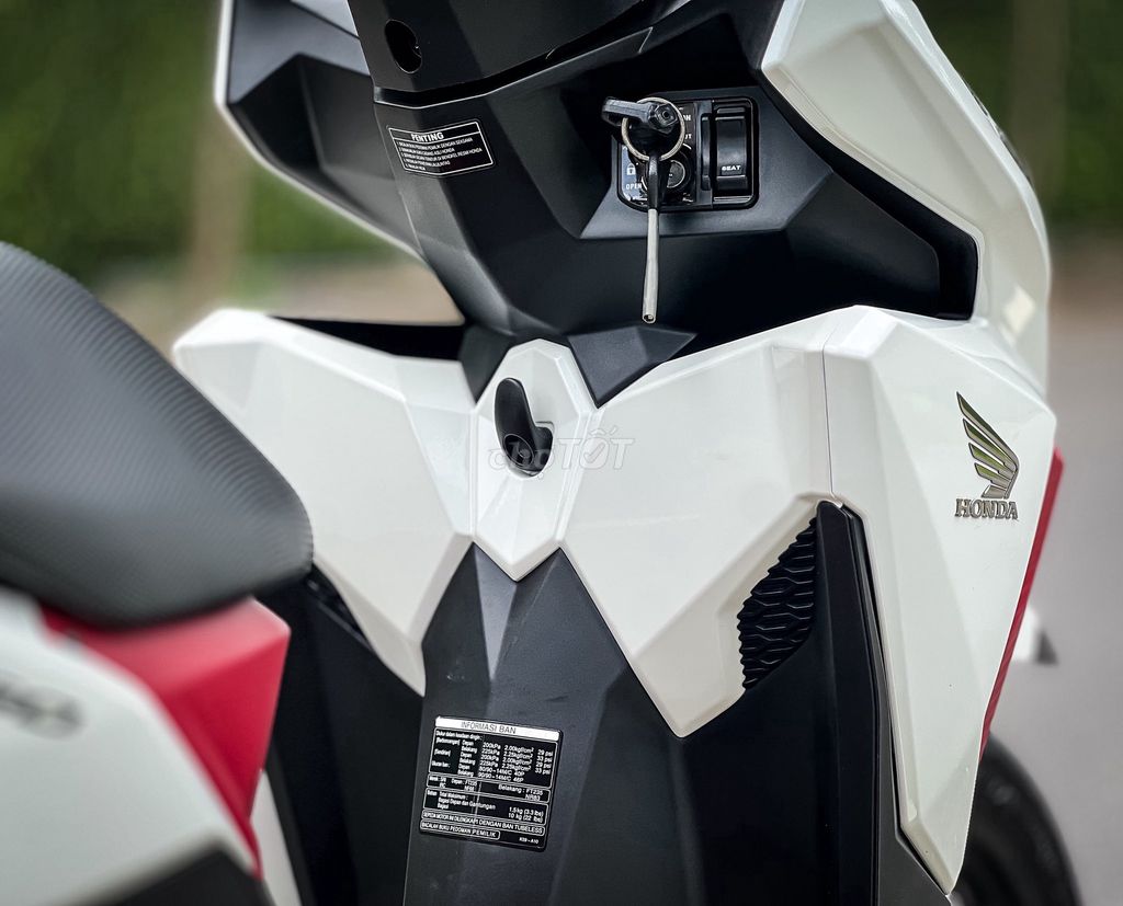 Vario 150cc 2017 odo lướt 3.400km zin chính chủ. Mua bán Xe máy tại Quận 7 Tp Hồ Chí Minh được đăng bởi Lê Văn Đạt hình 8