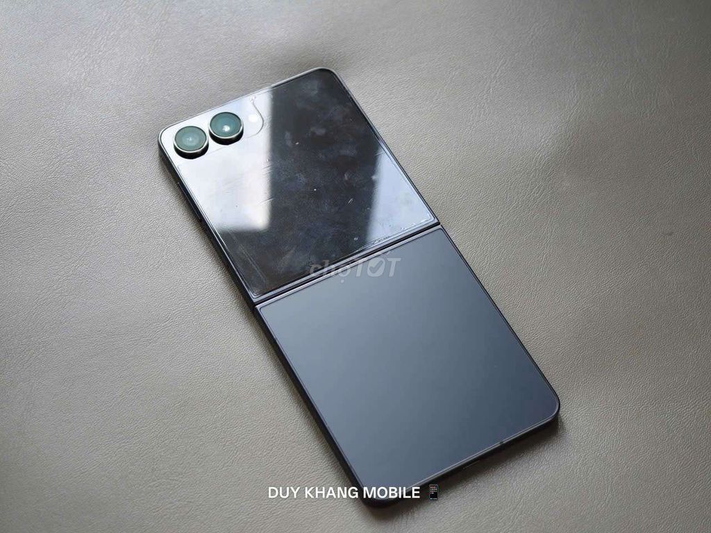 Samsung Galaxy Z Flip7 5G Đen Nguyên zin 99%. Mua bán Điện thoại tại Quận Ninh Kiều Cần Thơ được đăng bởi Lê Khang hình 1