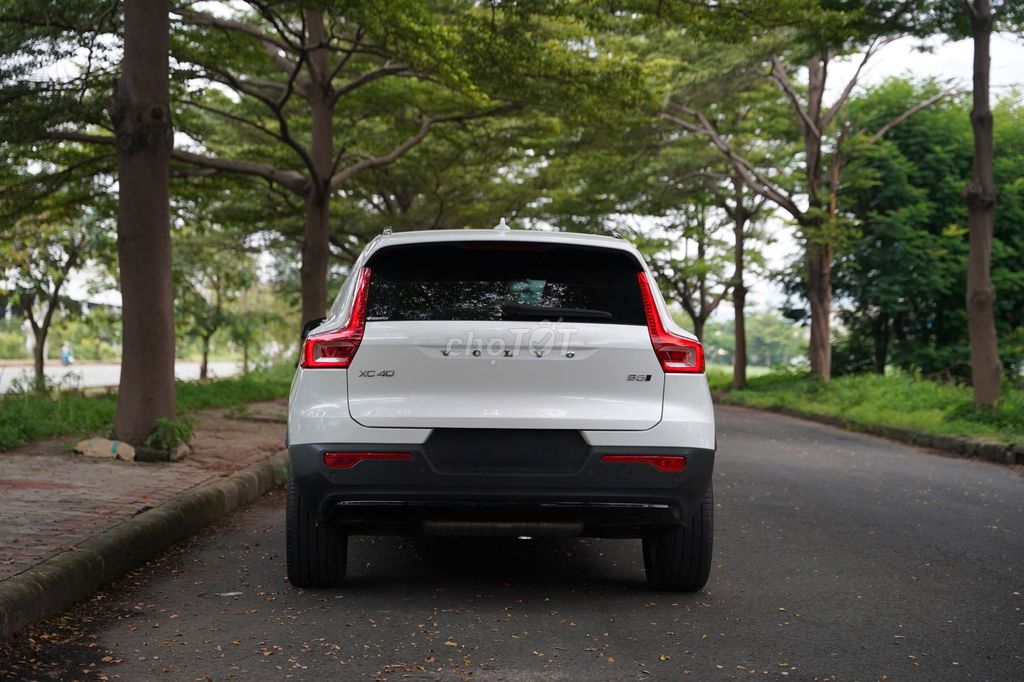 Volvo XC40 B6 2023 siêu lướt 17.000km_Bank 90%. Mua bán Ô tô tại Quận 7 Tp Hồ Chí Minh được đăng bởi Hoàn Lee Xe Lướt hình 5