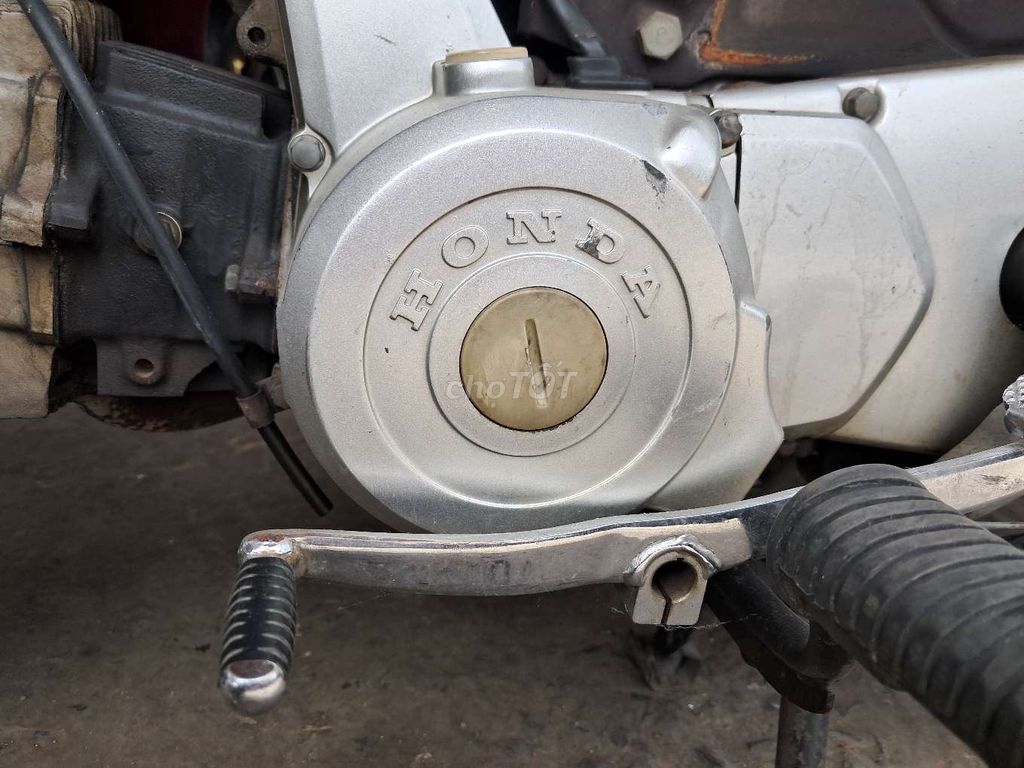 Honda Super Dream màu Nâu Trắng. Mua bán Xe máy tại Quận 8 Tp Hồ Chí Minh được đăng bởi Hùng hình 7