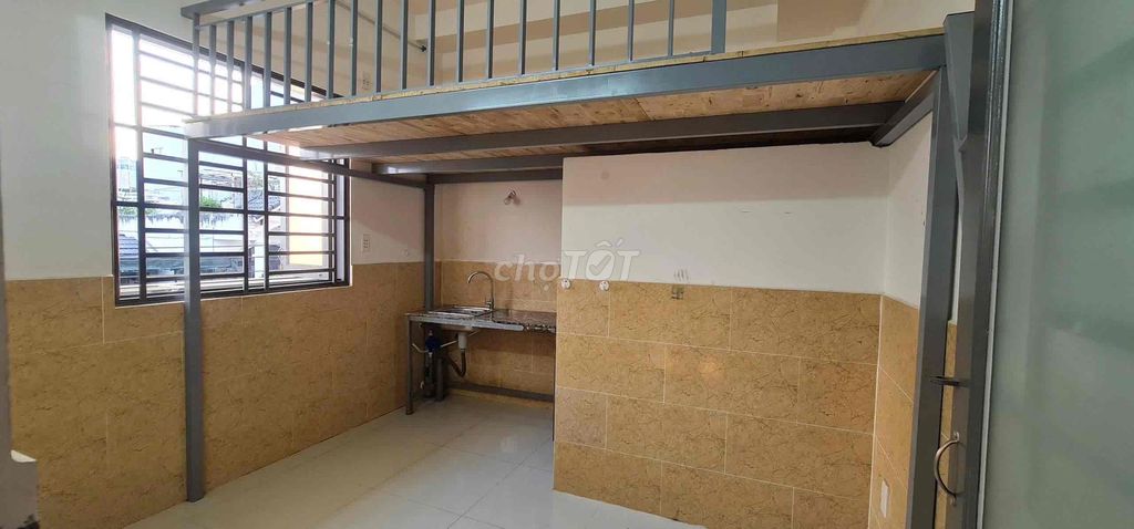CHDV CHO THUÊ NGAY HUIT - CỬA SỒ TRỜI - HÀNG LANG THOÁNG