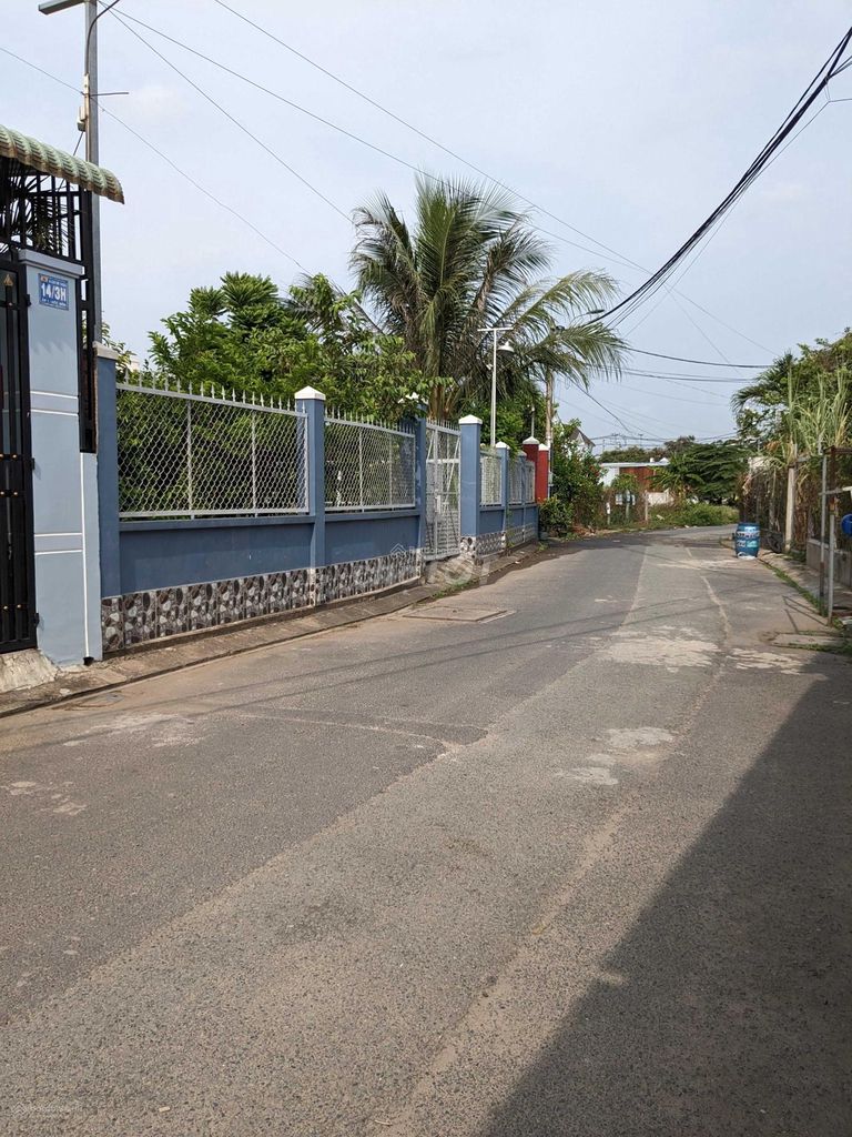 Đất thổ cư 700m2 hẻm xe tải Dương Công Khi