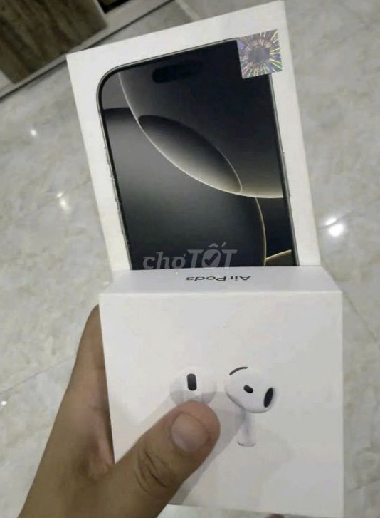 Apple iPhone 16 Pro 128GB Titan 99%. Mua bán Điện thoại tại Quận Cẩm Lệ Đà Nẵng được đăng bởi Nguyen Thuy hình 1