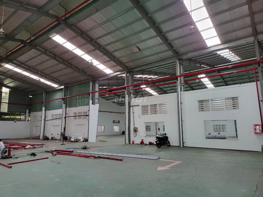 Cho thuê 2.200m2 Xưởng Tân Uyên giá: 110 triệu / tháng