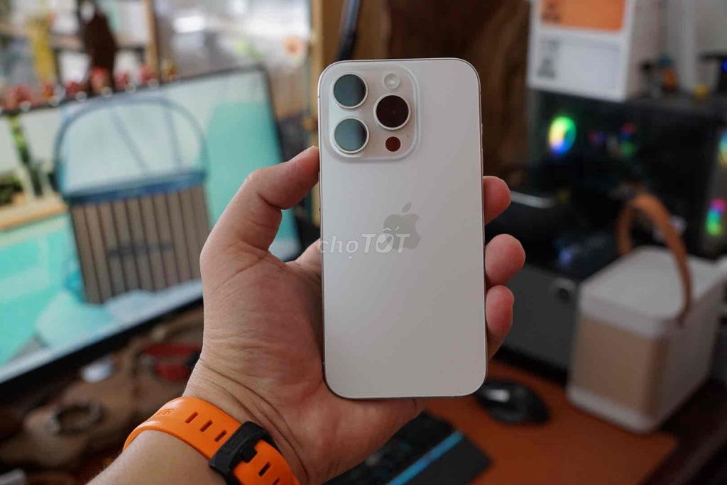 iPhone 15 Pro 128GB Trắng LL/A zin ốc keng gl. Mua bán Điện thoại tại Quận Ninh Kiều Cần Thơ được đăng bởi TRƯƠNG QUỲNH hình 1