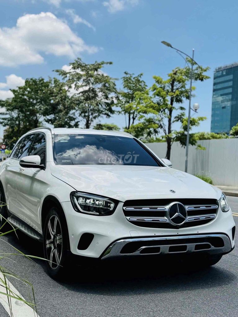 Mercedes Benz GLC 2020 200 4Matic - 60000 km. Mua bán Ô tô tại Quận Hoàng Mai Hà Nội được đăng bởi Phạm Mạnh Đức  hình 1