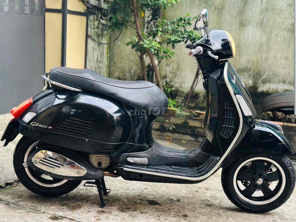 VESPA GTS 125CC SUPPER IE PHUN XĂNG ĐIỆN TỬ. Mua bán Xe máy tại Quận 12 Tp Hồ Chí Minh được đăng bởi Ta Thanh Thai hình 3