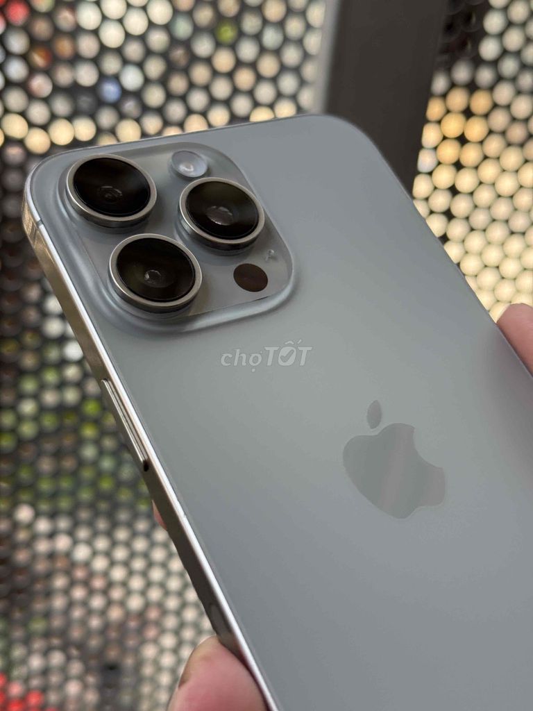 Apple iPhone 15 Pro Max 256GB Xám. Mua bán Điện thoại tại Thành phố Cà Mau Cà Mau được đăng bởi ĐăngĐèn hình 1