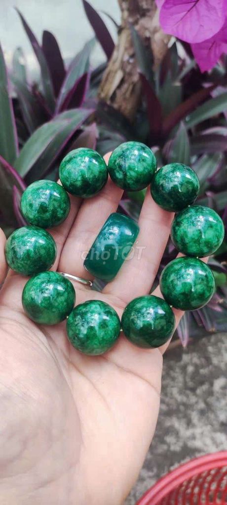 Vòng tay Ngọc tự nhiên Xanh lá. Mua bán Phụ kiện thời trang khác tại Thành phố Thủ Dầu Một Bình Dương được đăng bởi huỳnh thanh hằng hình 1