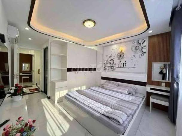 Nhà mặt tiền Trương Đăng Quế, 55m2, 5 tầng, giá 9 tỷ