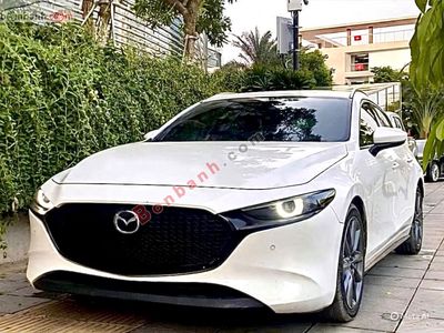 Mazda 3 Hatchback Signature Premium 2019. Mua bán Ô tô tại Quận Cầu Giấy Hà Nội được đăng bởi chợ oto mỹ đình