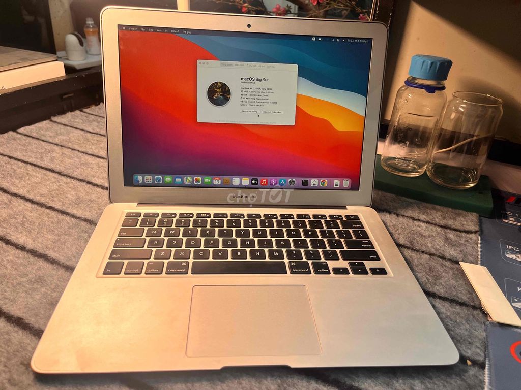 Bán MacBook Air 2015 13.3 inch i5/4GB/128GB SSD