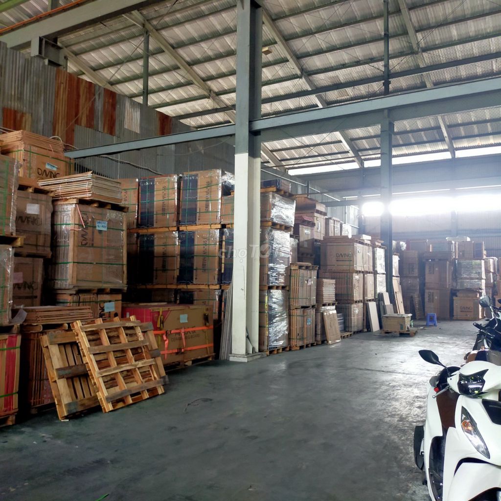 Cho thuê 2 kho MT Quốc Lộ 1A , Bình Tân diện tích : 600m2 và 1.100m2