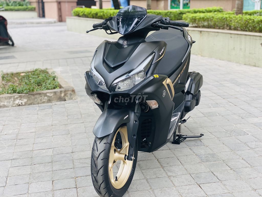 Hình ảnh Yamaha NVX 155 màu đen nhám sắp có giá  Motosaigon