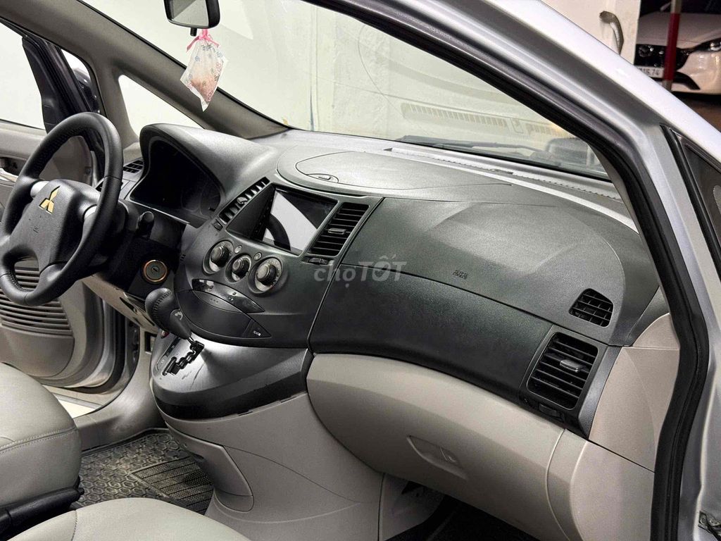 Mitsubishi Grandis 2005 2.4 AT - 120000 km. Mua bán Ô tô tại Quận Tân Phú Tp Hồ Chí Minh được đăng bởi Thế Anh hình 19