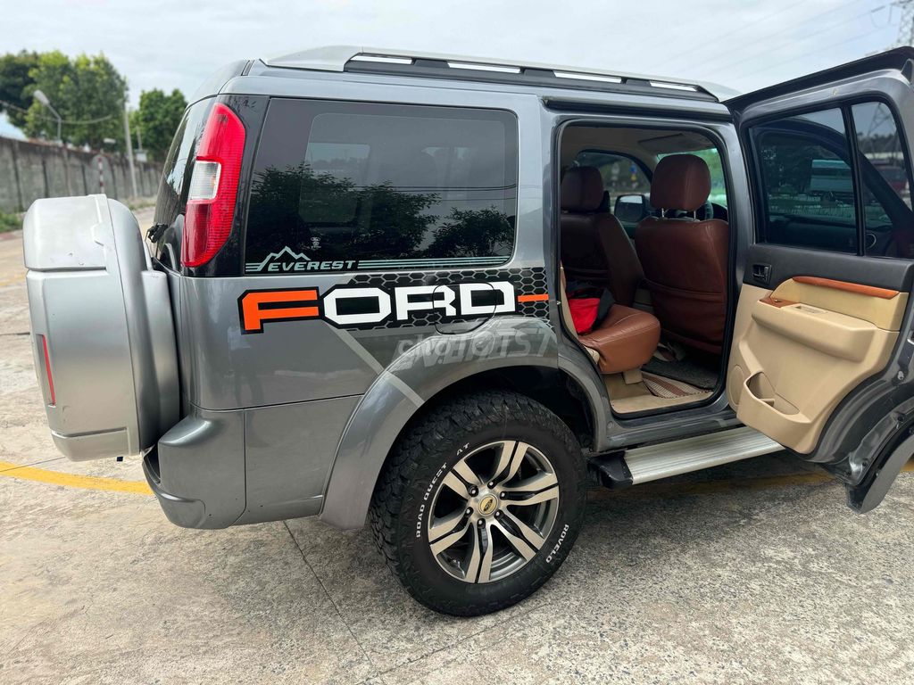 Ford Everest 2010 Xám. Mua bán Ô tô tại Quận Tân Phú Tp Hồ Chí Minh được đăng bởi Thien Hardy hình 9