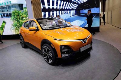 VF6 PLUS  BẢN ĐẶC BIỆT, ƯU ĐÃI CỰC SỐC!. Mua bán Ô tô tại Quận 7 Tp Hồ Chí Minh được đăng bởi Phạm Nguyễn Thế Sang hình 1