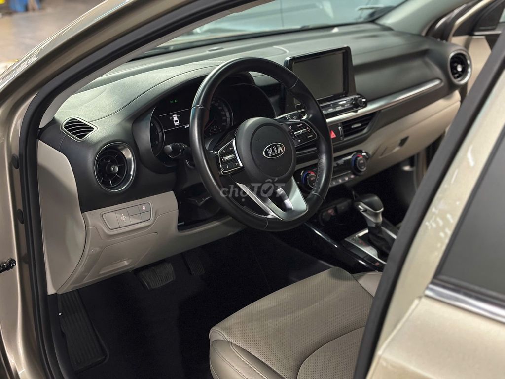 Kia Cerato 2019 1.6 AT Luxury - 20000 km. Mua bán Ô tô tại Huyện Hóc Môn Tp Hồ Chí Minh được đăng bởi Đạt hình 6