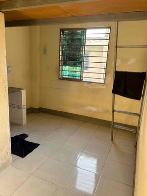 phòng trọ cho công nhân thuê, giờ giấc tự do, wc, bếp, gác,gần chợ bà