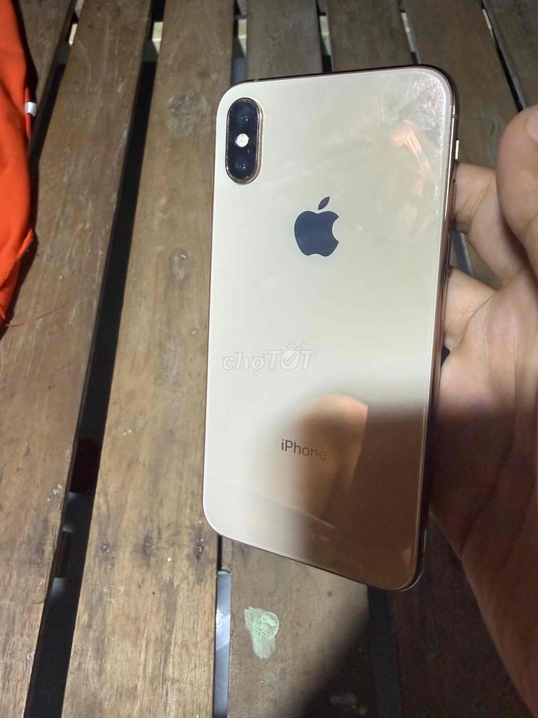 Apple iPhone XS. Mua bán Điện thoại tại Quận Ninh Kiều Cần Thơ được đăng bởi Long  hình 1