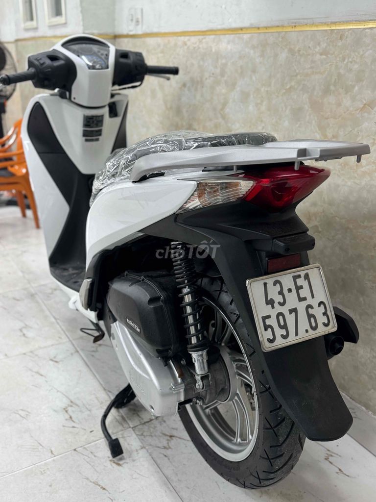 SH 150 khoá ga đời 2016 trắng đen 43E1-597.63. Mua bán Xe máy tại Quận Sơn Trà Đà Nẵng được đăng bởi Minh Dũng bán trả góp 136 vân đồn  hình 3