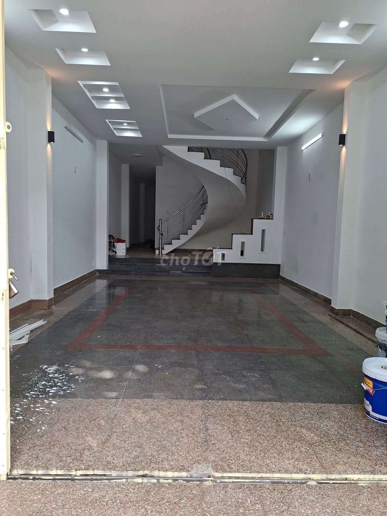 Rent · 5 bd · 110 м² · Quận Hải Châu, ул. Đường Hàn Thuyên
