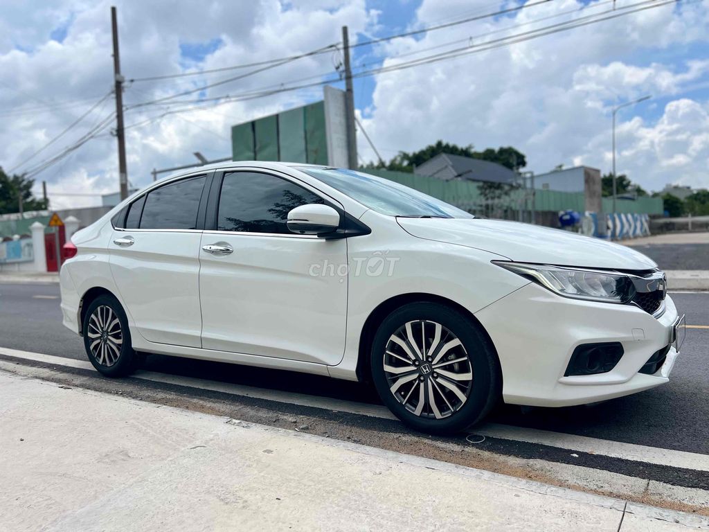 Honda City 2018 1.5 TOP - lên nhiều đồ chơi xịn. Mua bán Ô tô tại Huyện Hóc Môn Tp Hồ Chí Minh được đăng bởi Vũ hình 6