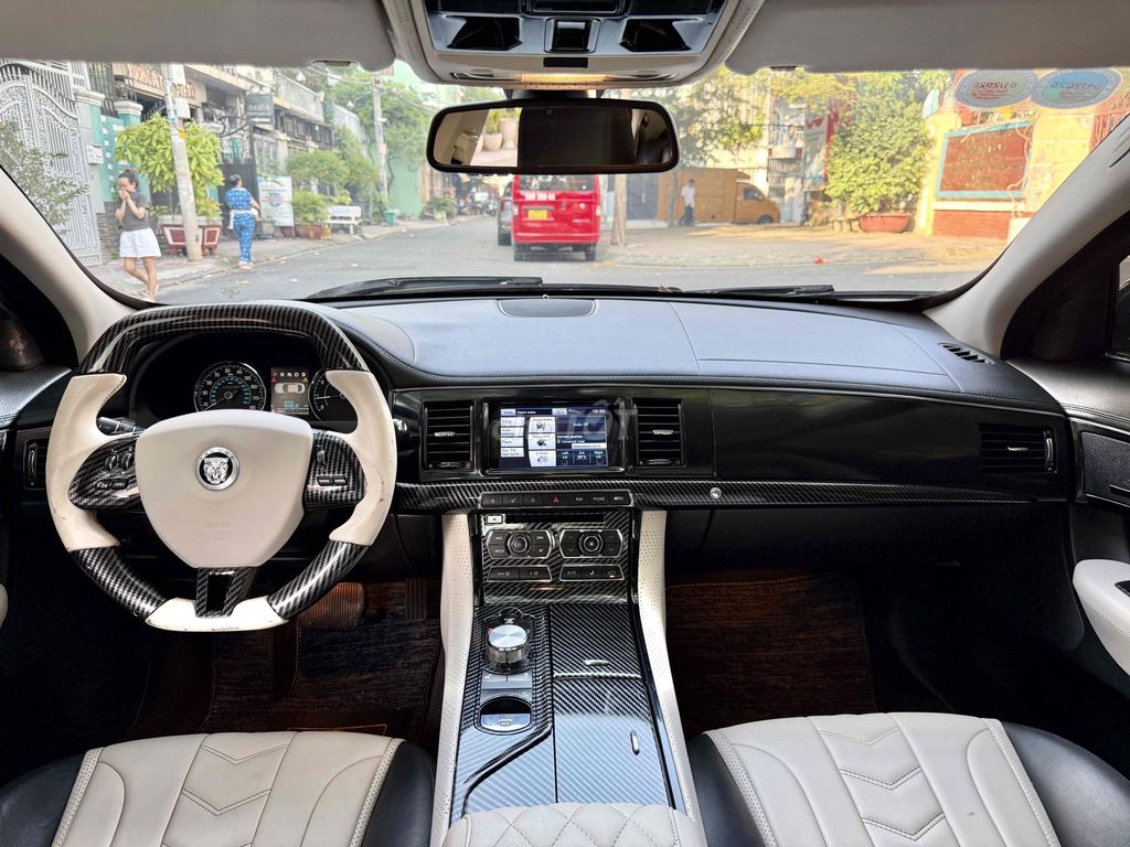 Jaguar XF 2013 2.0 AT - 90000 km. Mua bán Ô tô tại Quận Tân Phú Tp Hồ Chí Minh được đăng bởi Lê Băng Vinh hình 12