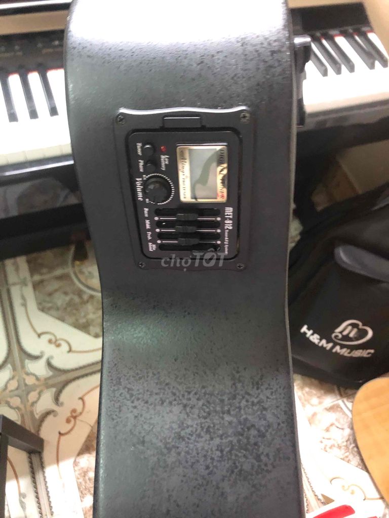 Đàn guitar Acoustic Đen. Mua bán Nhạc cụ tại Huyện Thanh Trì Hà Nội được đăng bởi Đặng Anh Thư hình 1