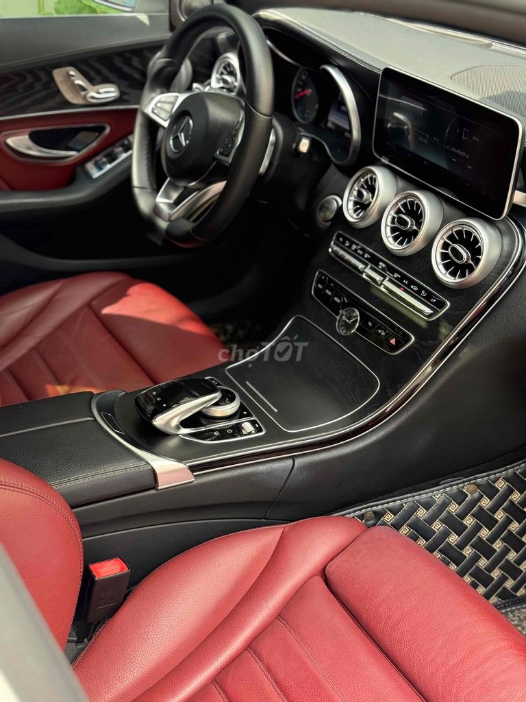 Mercedes Benz C300 AMG - 6Vạn . model 2020. Mua bán Ô tô tại Quận 7 Tp Hồ Chí Minh được đăng bởi Thông Sport  hình 4