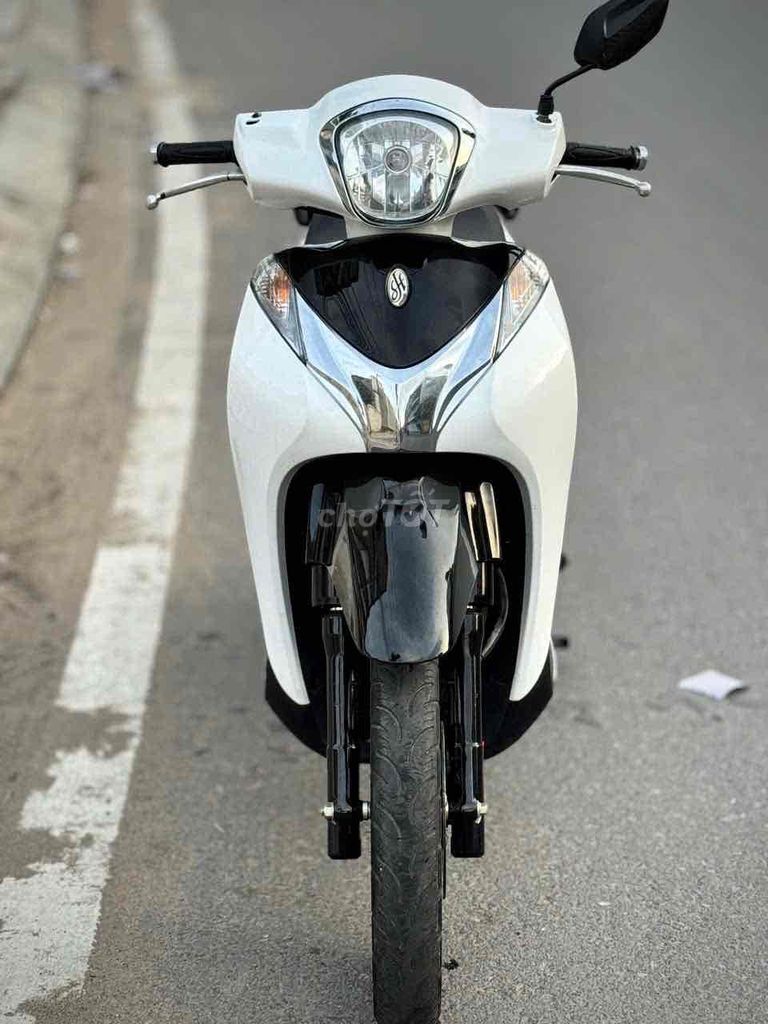 Honda SH Mode 2015 Trắng đen. Mua bán Xe máy tại Quận 7 Tp Hồ Chí Minh được đăng bởi Tú hình 1