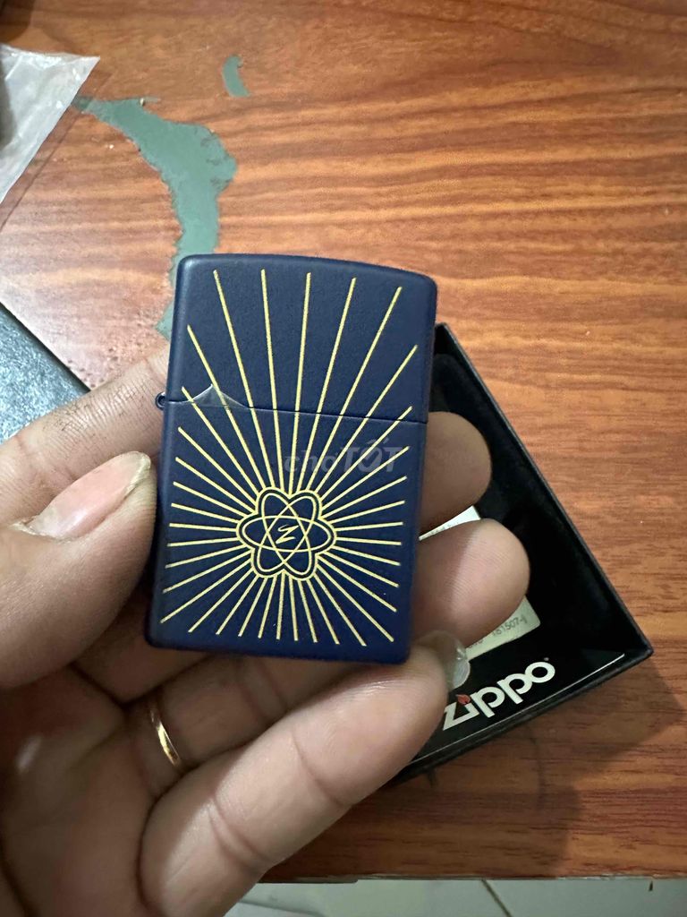 Zippo mới tặng đá hàng chuẩn 2017 vỏ đồngSơn phủ