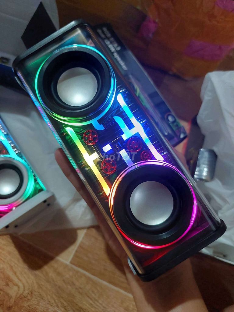 Loa Bluetooth V8 Đen/Trắng Đèn LED RGB. Mua bán Tivi, Âm thanh tại Huyện Mỏ Cày Nam Bến Tre được đăng bởi châu kha ly hình 1