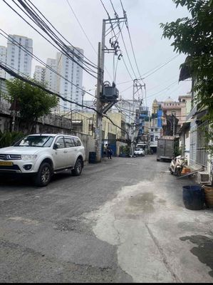 Bán nhà An Dương Vương 4,5 tỷ 4 x 20 hẻm 6m-trệt, lầu sàn mái đúc BTCT