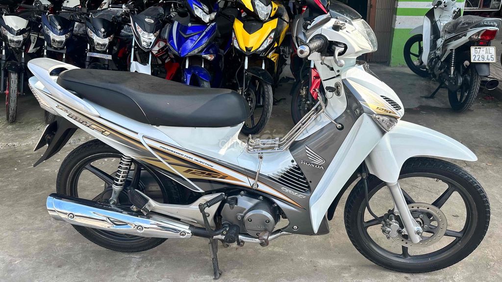 Honda Future fi 2009 trắng ( hỗ trợ góp )